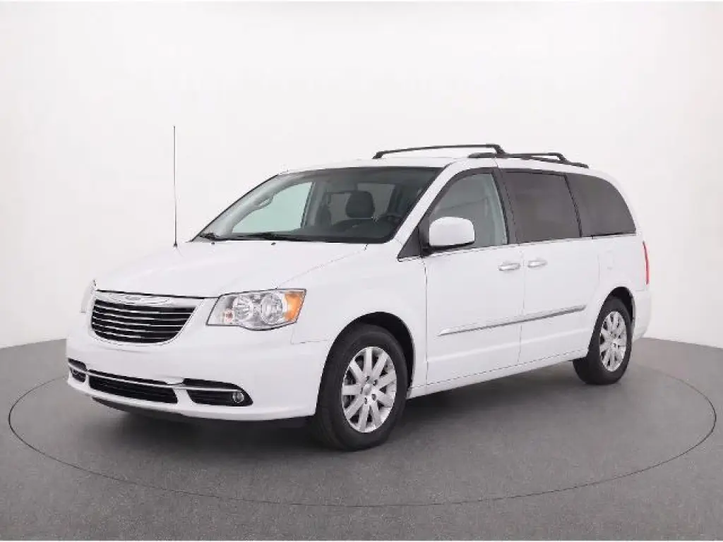 Chrysler Town and Country 2016 Touring 4p Minivan