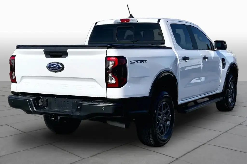 Ford Ranger 2024 4x2 XLT 4p SuperCrew 5.0 ft. SB
