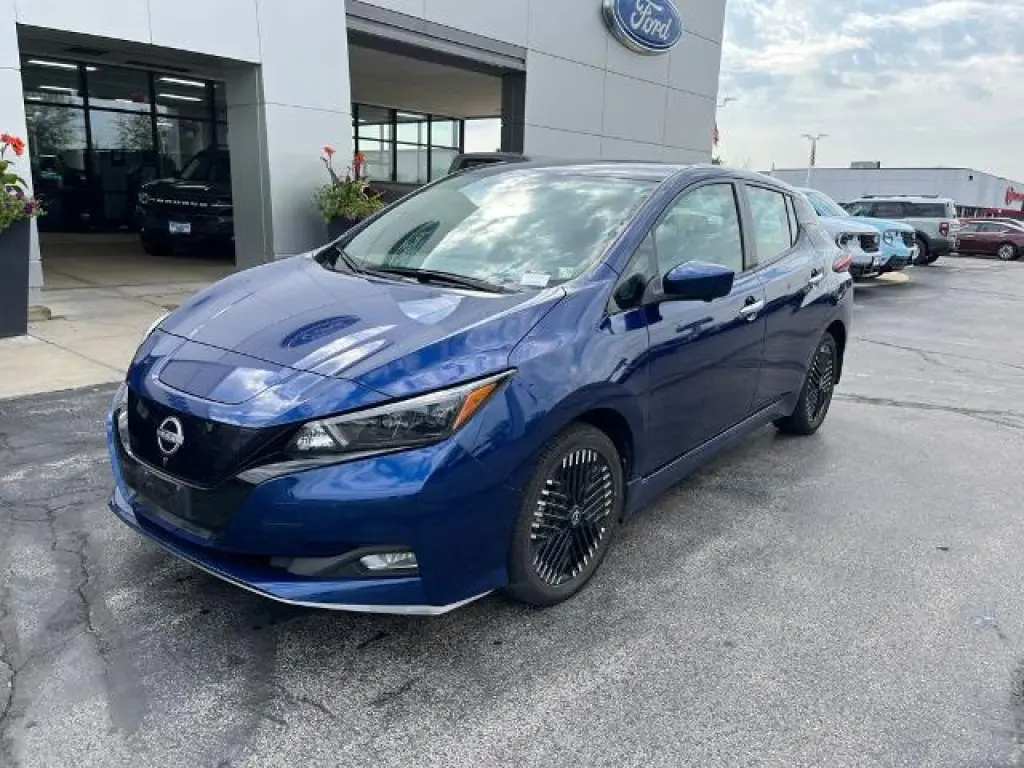 Nissan LEAF 2023 SV PLUS Hatchback de 4 puertas