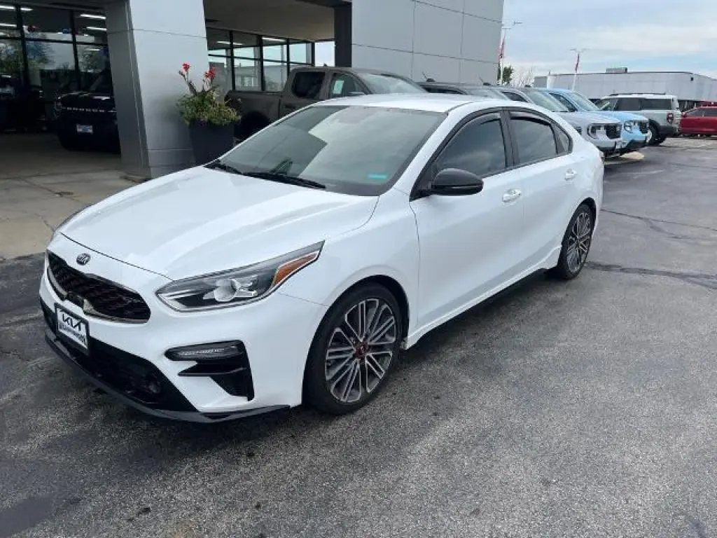 Kia Forte 2021 GT Sedán de 4 puertas 6M