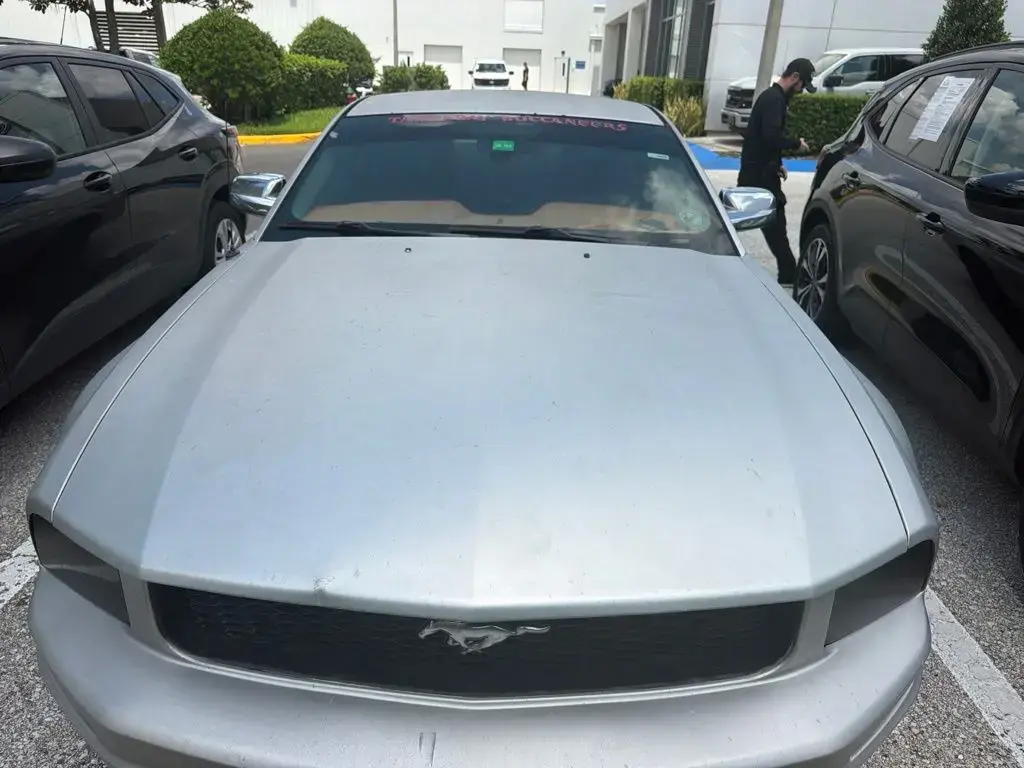 Ford Mustang 2005 V6 Premium 2 puertas Fastback