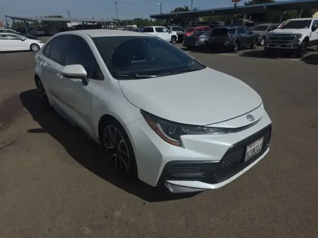Toyota Corolla 2022 SE Sedán de 4 puertas CVT