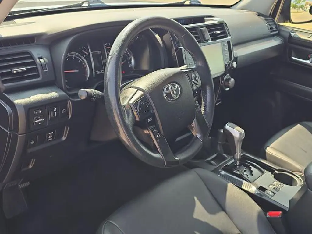 Toyota 4Runner 2020 4x4 SR5 SUV de 4 puertas