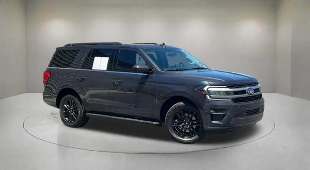 Ford Expedition 2024 4x2 XLT SUV de 4 puertas