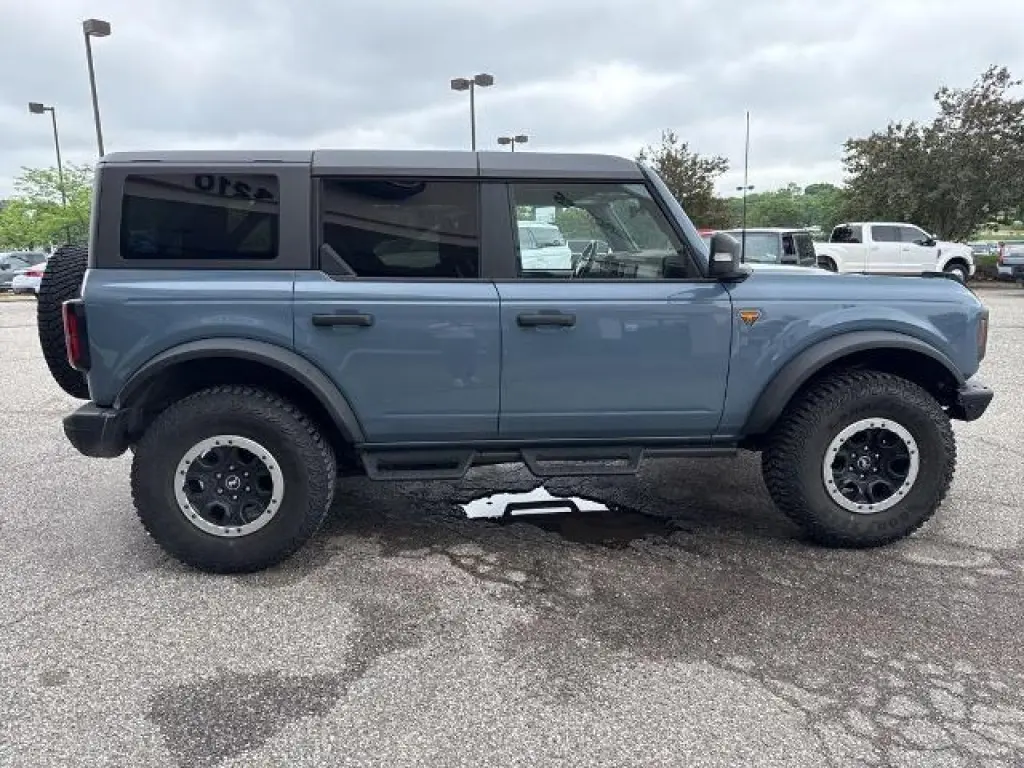 Ford Bronco 2024 4x4 Badlands SUV de 4 puertas