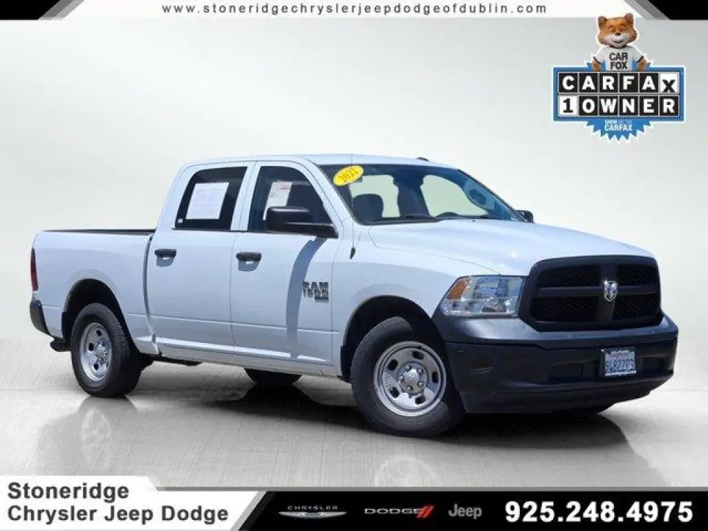 Ram 1500 Classic 2022 4x2 Tradesman 4p Camión Cabina Completa 5.5 ft. SB