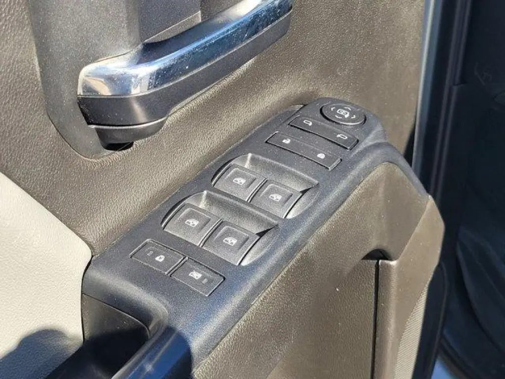 Chevrolet Silverado 1500 2018 4x2 Custom 4p Doble Cab 6,5 ft. SB