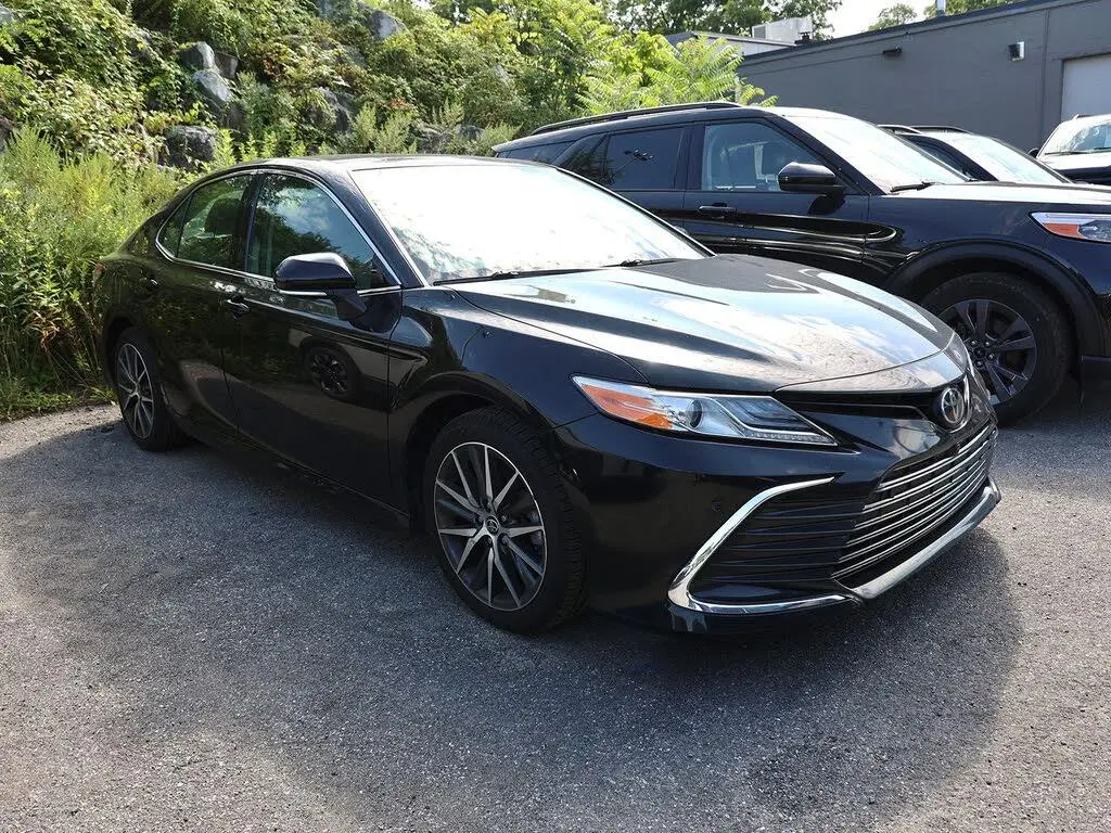 Toyota Camry 2022 AWD XLE Sedán 4p