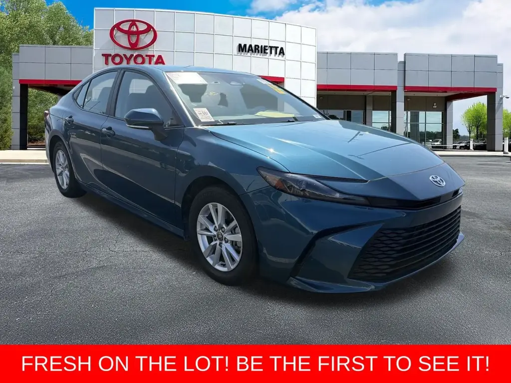 Toyota Camry 2025 SE 4p Sedan