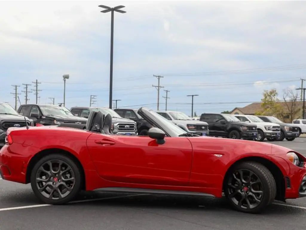 FIAT 124 Spider 2017 Abarth 2p Convertible