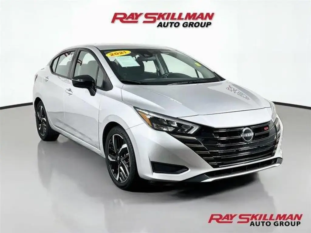Nissan Versa 2024 SR 4p Sedan