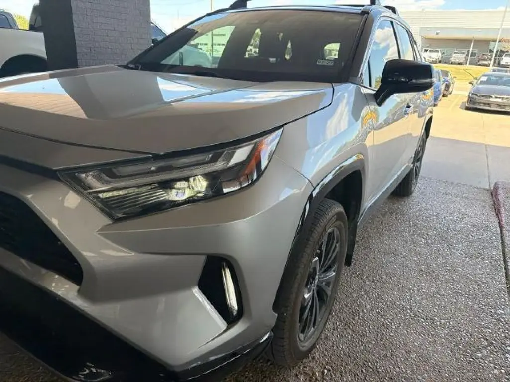 Toyota RAV4 Hybrid 2024 tracción en todas las ruedas XSE 4p SUV