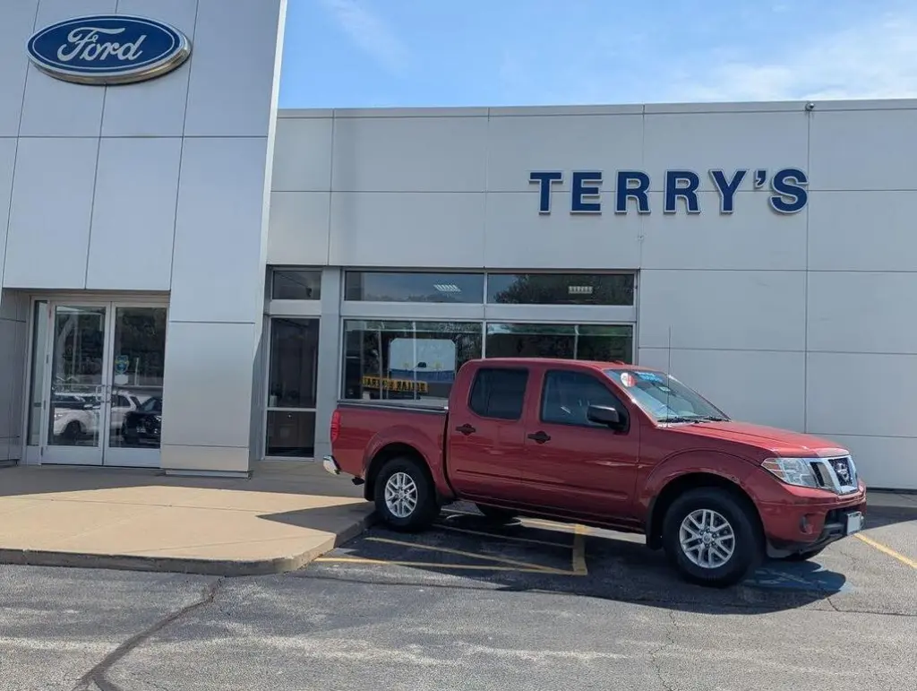 Nissan Frontier 2018 4x4 S 4p Camioneta de Cabina Completa 5 ft. LB 5P