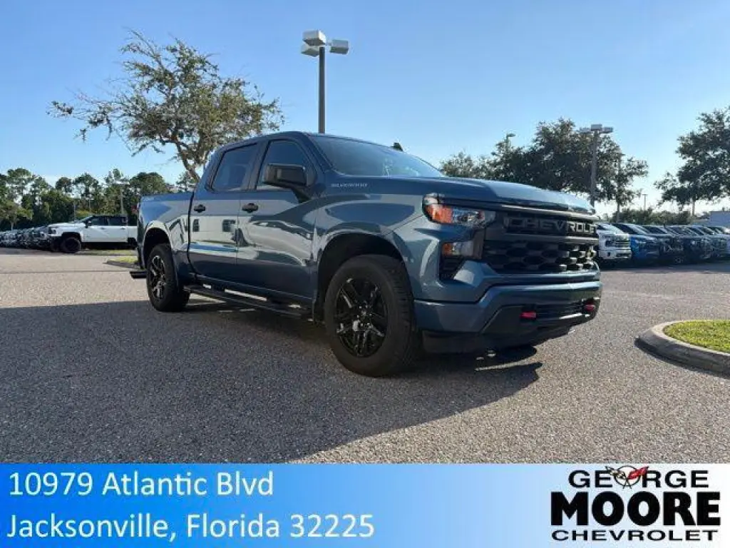 Chevrolet Silverado 1500 2024 4x4 Custom 4dr Crew Cab 5,8 pies SB