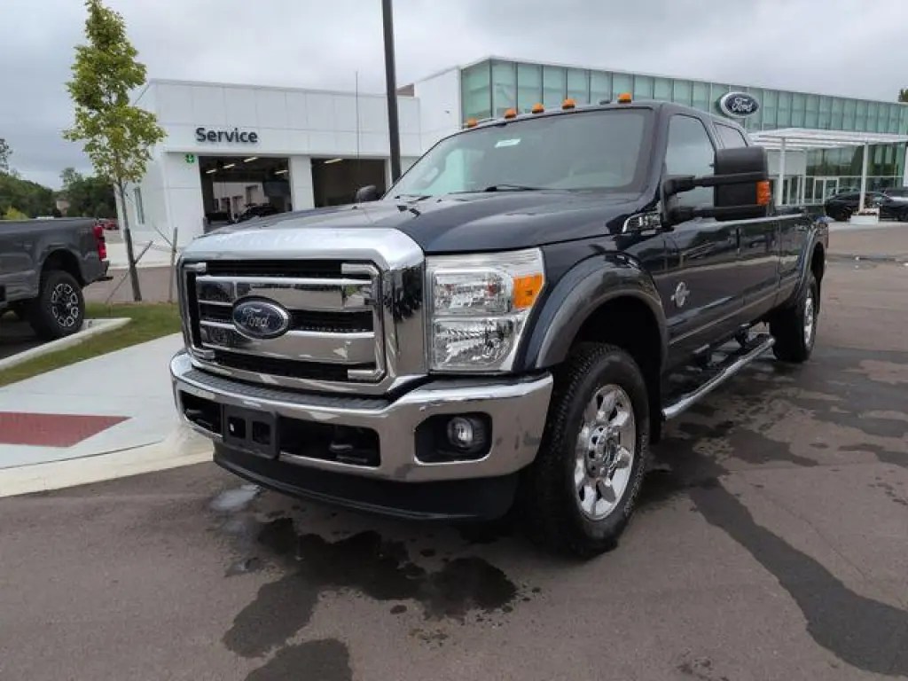 Ford F-350 Super Duty 2015 4x4 Lariat 4dr Crew Cab 6.8 ft. SB SRW Pickup