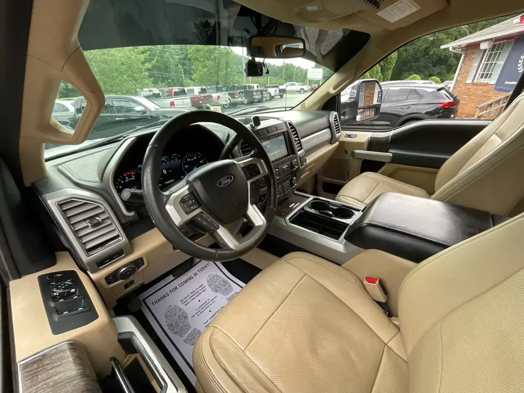 Ford F-250 Super Duty 2017 4x4 King Ranch 4dr Crew Cab 6.8 ft. SB Camioneta