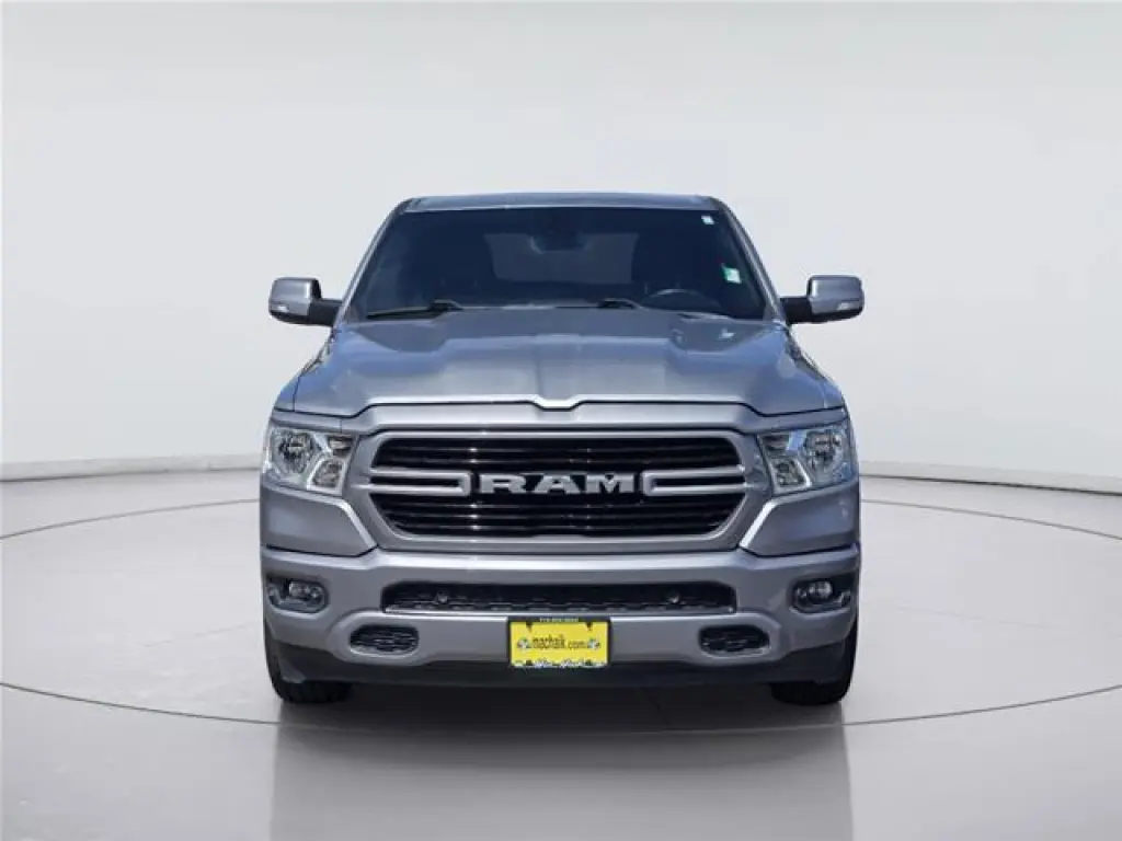 Ram 1500 2020 4x2 Big Horn 4p Camión Cabina Doble 5.6 ft. ST Camioneta
