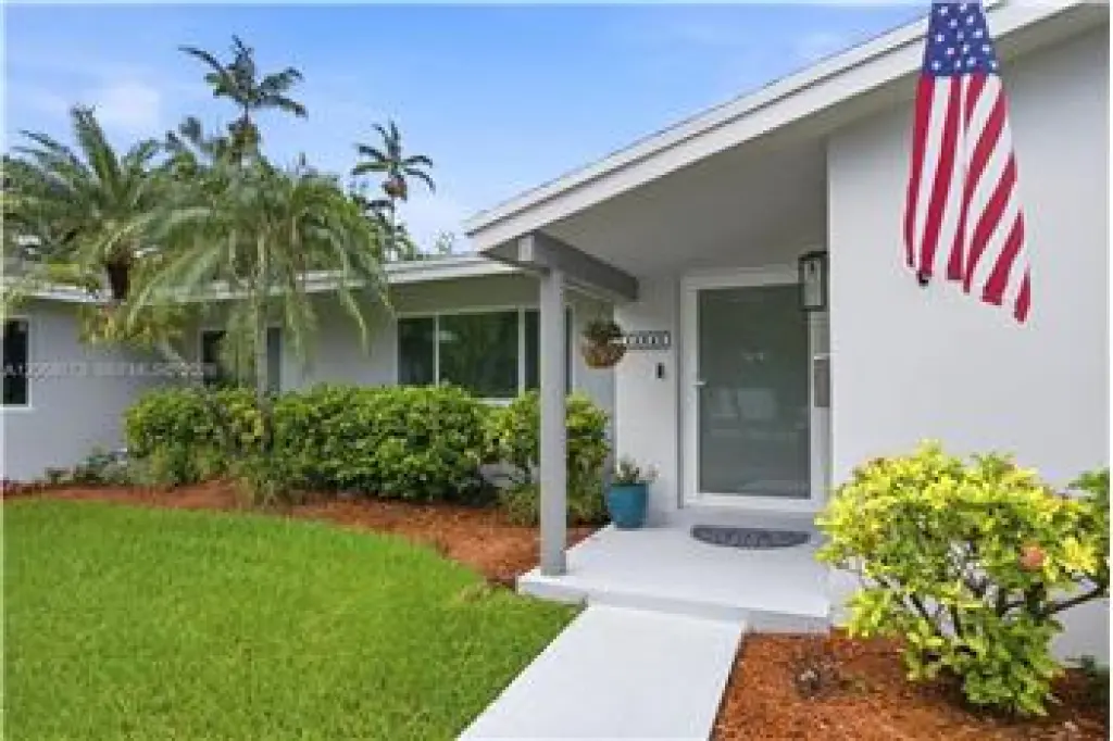 Propiedad en alquiler con 4 habitaciones y 3 baños en Palmetto Bay