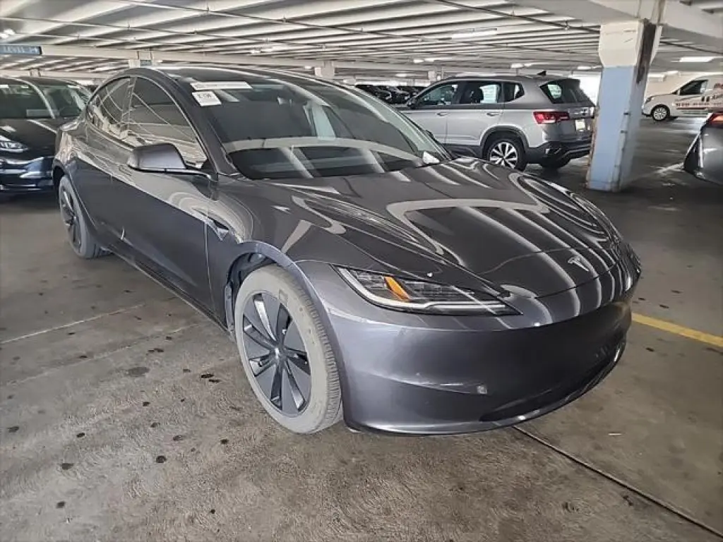 Tesla Model 3 2025 Long Range 4p Fastback