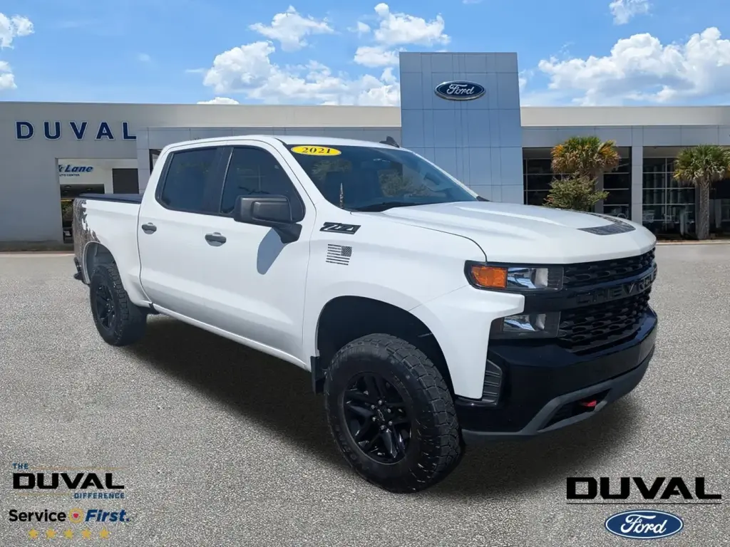 Chevrolet Silverado 1500 2021 4x4 Custom Trail Boss 4p Camión Cabina Doble 5.8 ft. CB