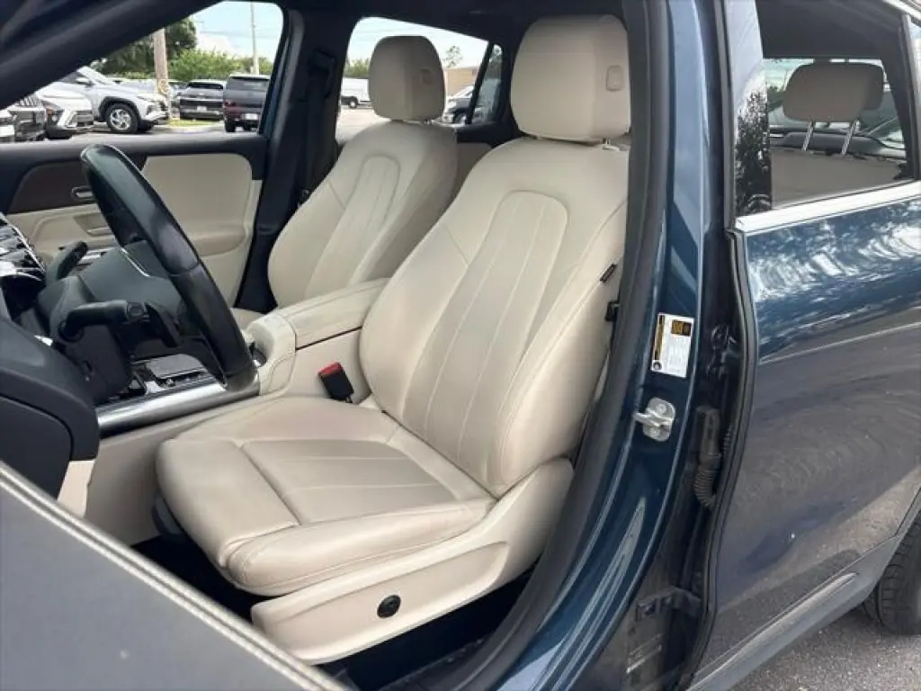 Mercedes-Benz GLA 2023 4x4 GLA 250 4MATIC SUV de 4 puertas