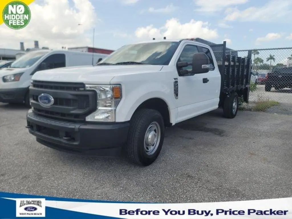 Ford F-350 Super Duty 2022 4x2 XL 4p SuperCab 6.8 ft. SB SRW Pickup