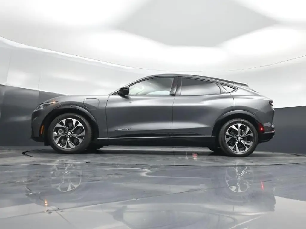 Ford Mustang Mach-E 2023 Premium 4p SUV