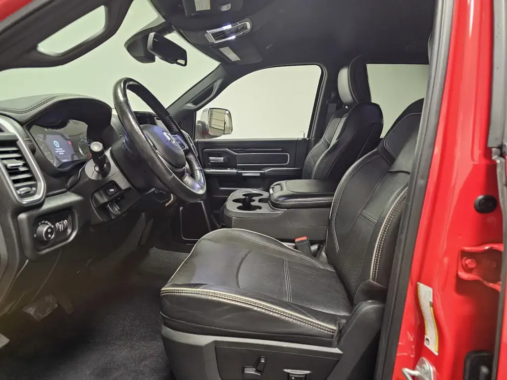 Ram 2500 2019 4x4 Laramie 4p. Cabina de Tripulación 8 pies. Camión de Carga Pesada