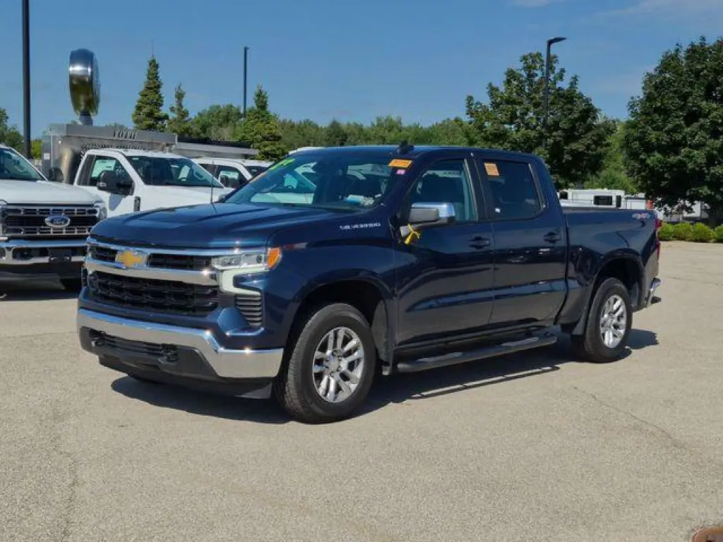 Chevrolet Silverado 1500 2022 4x4 LT 4p Crew Cab 5.8 ft. SB con 2 FL
