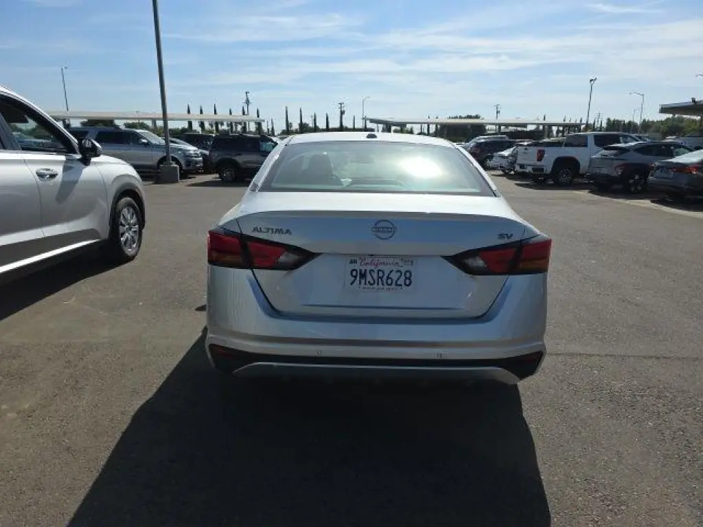 Nissan Altima 2024 2.5 SV 4p Sedán