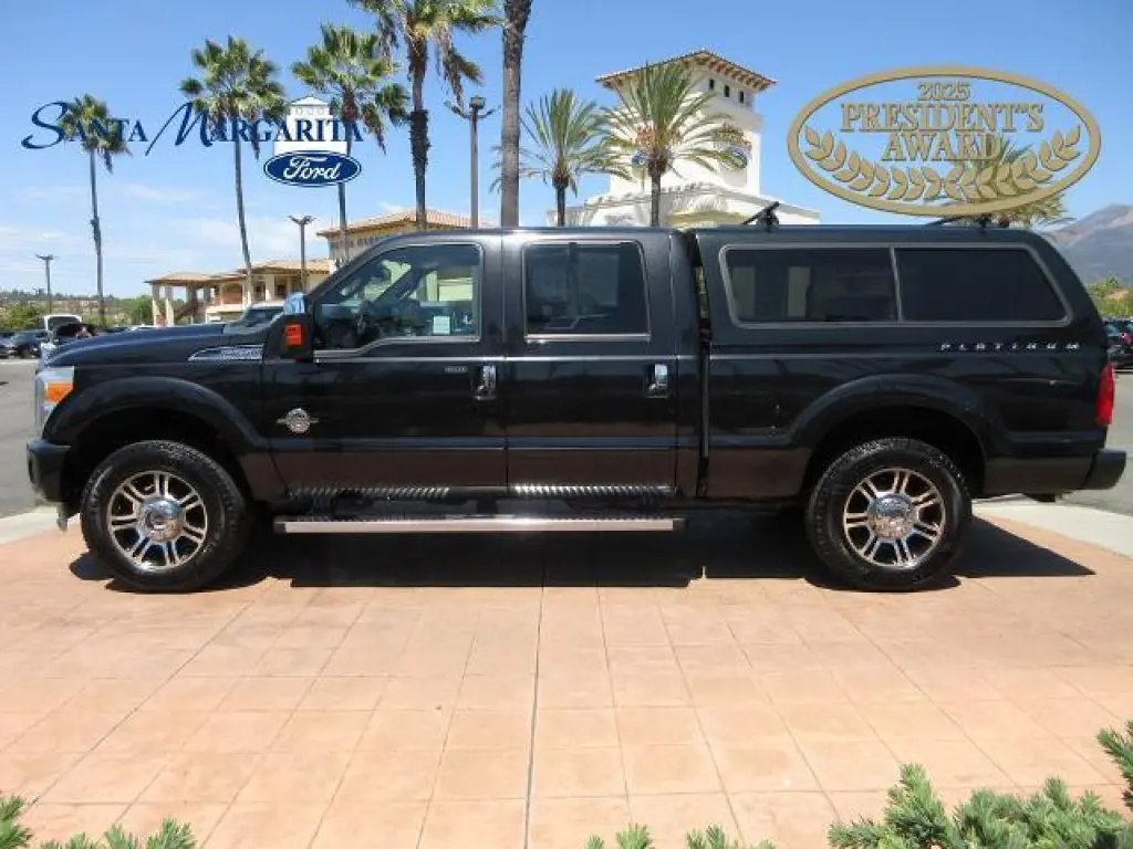Ford F-250 Super Duty 2015 4x4 Platinum 4p. Cabina Doble 8 ft. Camión de Carga Pesada