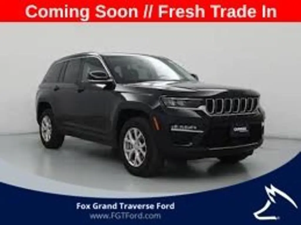 Jeep Grand Cherokee 2022 4x4 Limited 4p SUV (versión de mitad de año)
