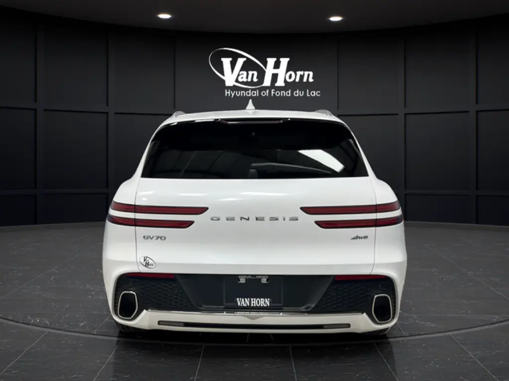 2025 Genesis GV70