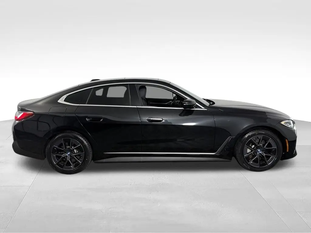 2024 BMW i4