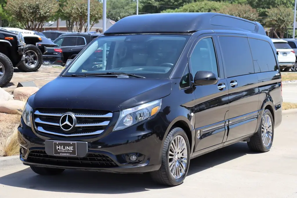 2017 Mercedes-Benz Metris Passenger Van