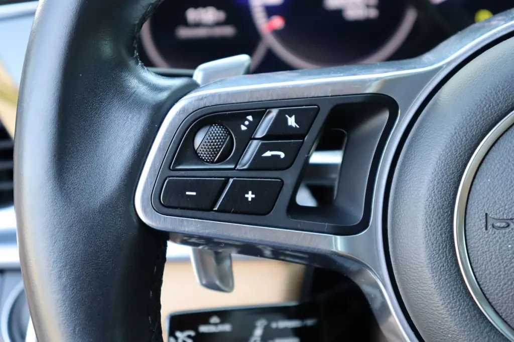 2017 Porsche Panamera