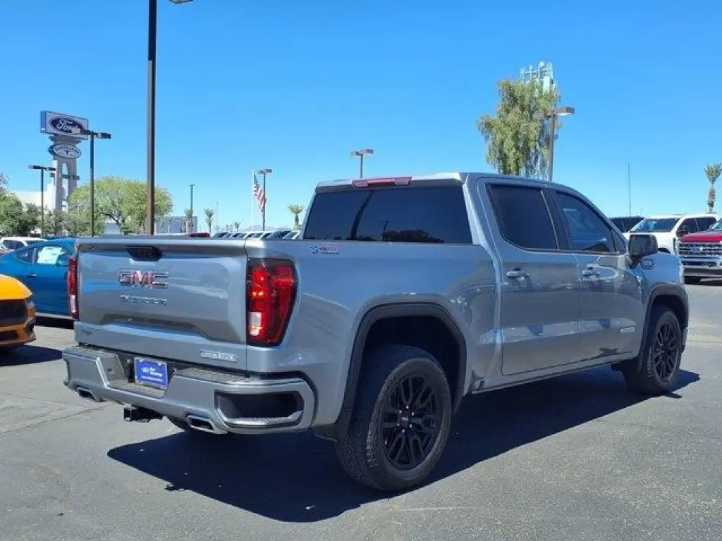 GMC Sierra 1500 2025 4x4 Elevation 4p Cabina de Tripulacion 5.8 ft. SB