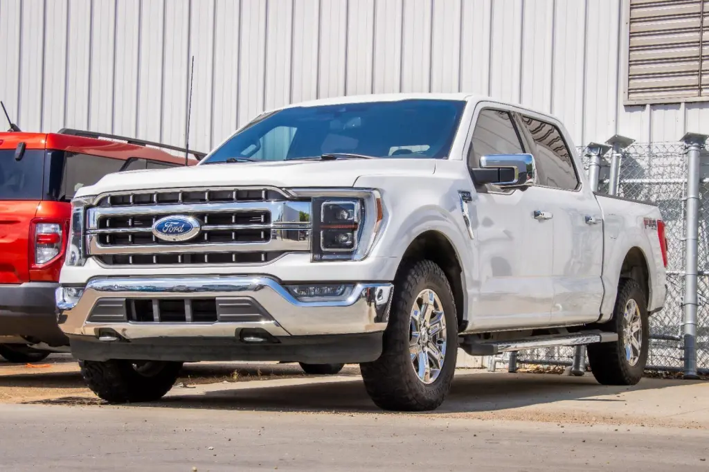 Ford F-150 2021 4x4 Lariat 4p SuperCrew 5.5 ft. SB