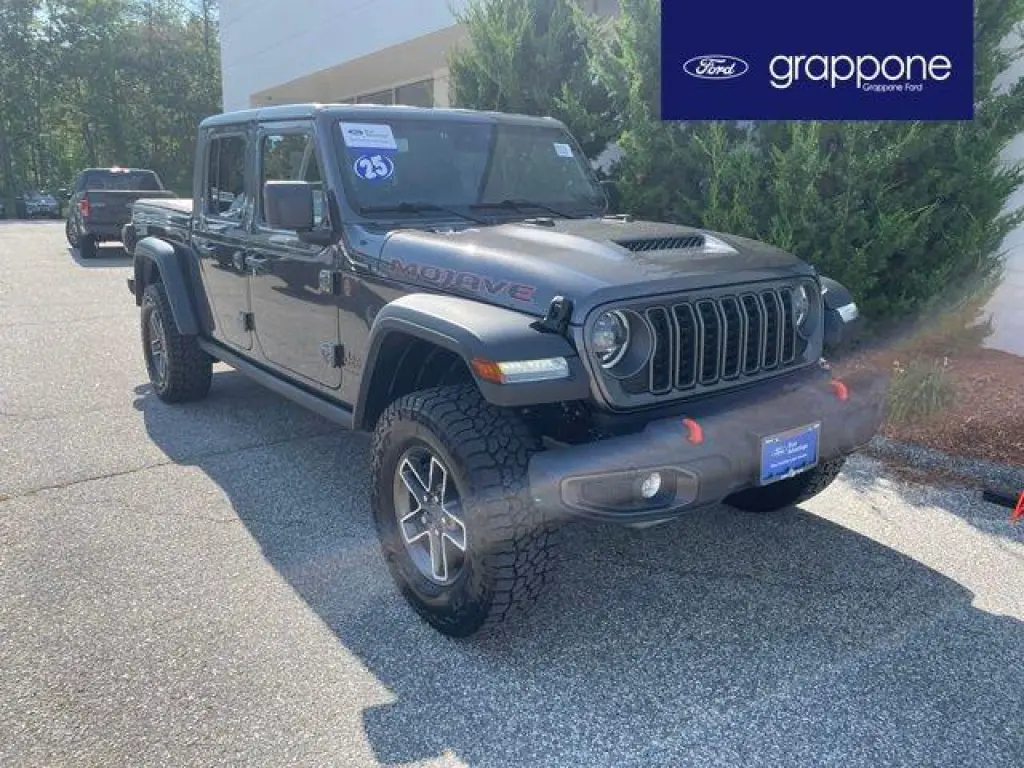 Jeep Gladiator 2025 4x4 Mojave 4p. Cabina de Tripulante 5.0 ft. Caja Corta