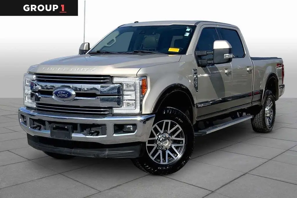 Ford F-250 Super Duty 2017 4x4 Lariat 4p Camioneta Cabina Doble 6.8 pies de caja