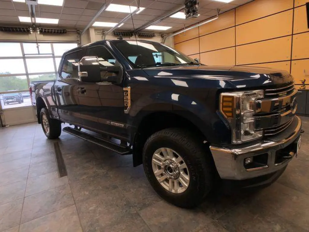 Ford F-250 Super Duty 2019 4x4 Lariat 4p Camión de Cabina Completa 8 pies LB