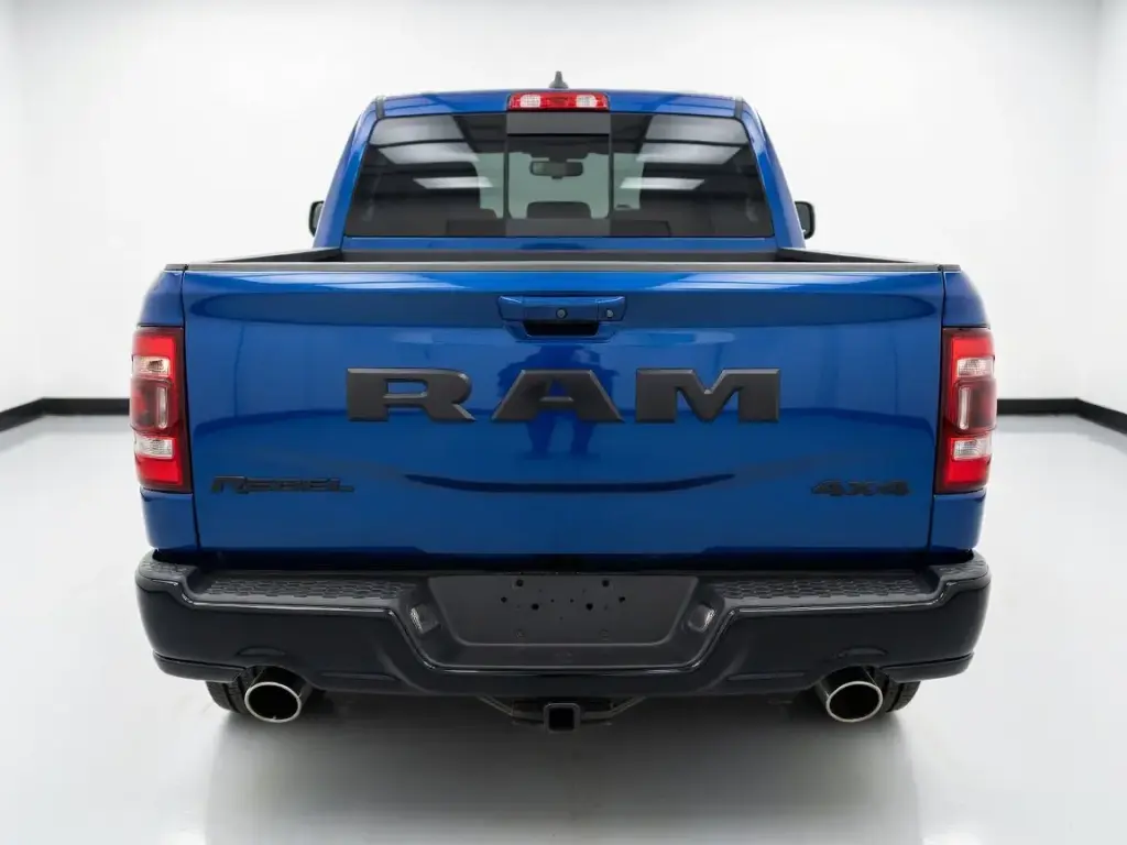 Ram 1500 2017 4x4 Rebel 4p Camioneta Cabina Cuadrada 5.5 pies ST