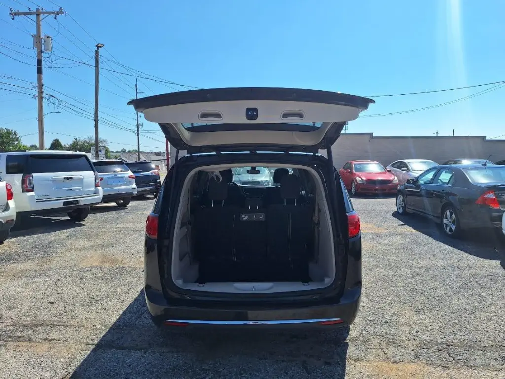 2018 Chrysler Pacifica TOURING PLUS