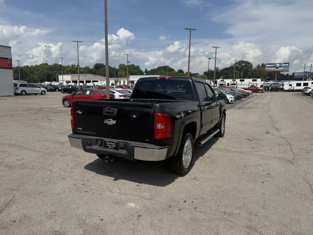 2009 Chevrolet Silverado 1500 4WD Crew Cab 143.5" LT