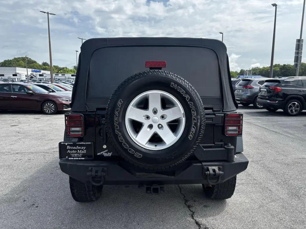 2014 Jeep Wrangler Unlimited 4WD 4dr Sport