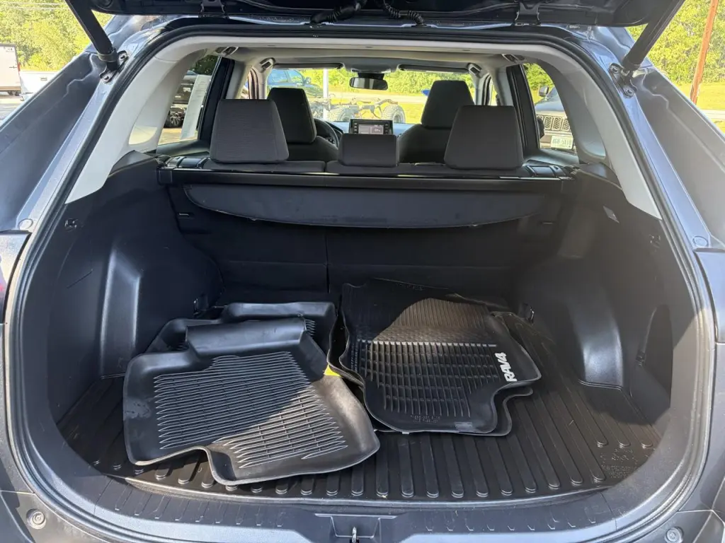 2020 Toyota RAV4 XLE AWD