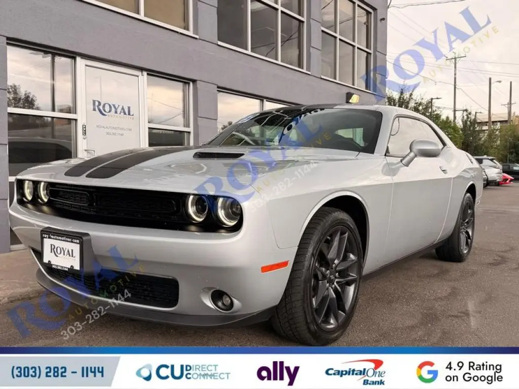 2023 Dodge Challenger SXT AWD Plus