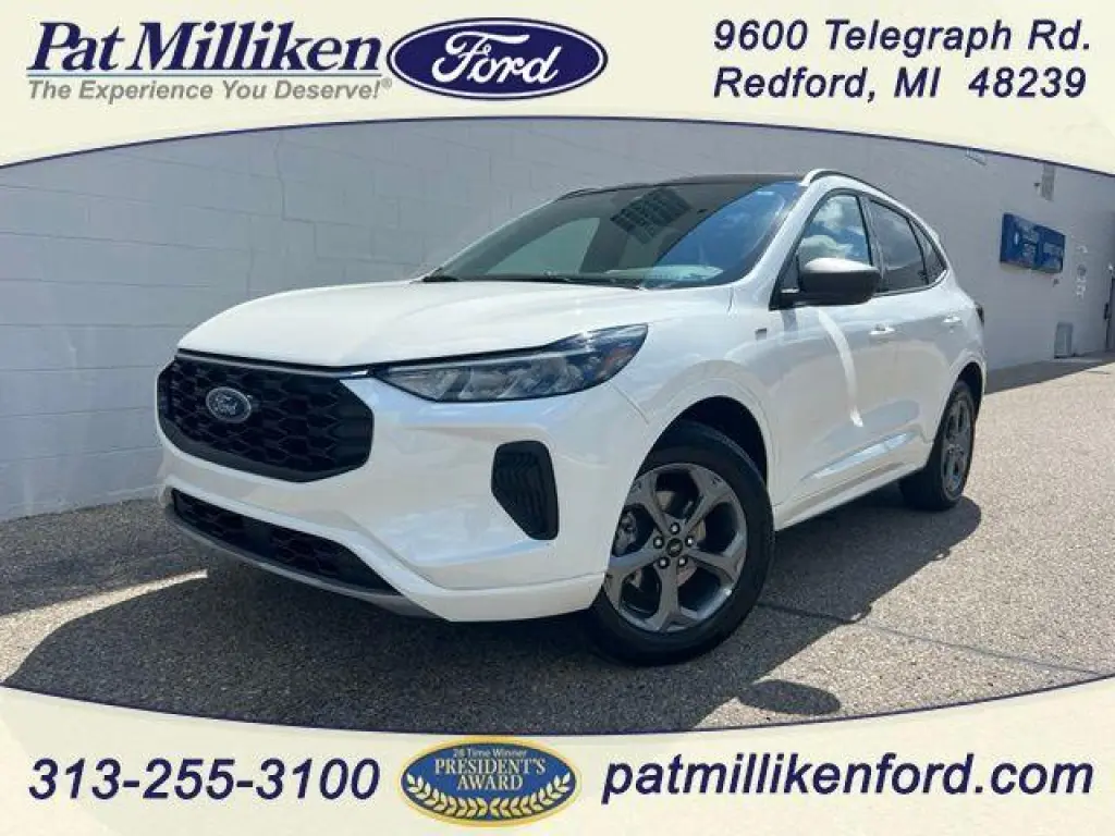 Ford Escape 2024 con tracción en las cuatro ruedas ST-Line 4dr SUV