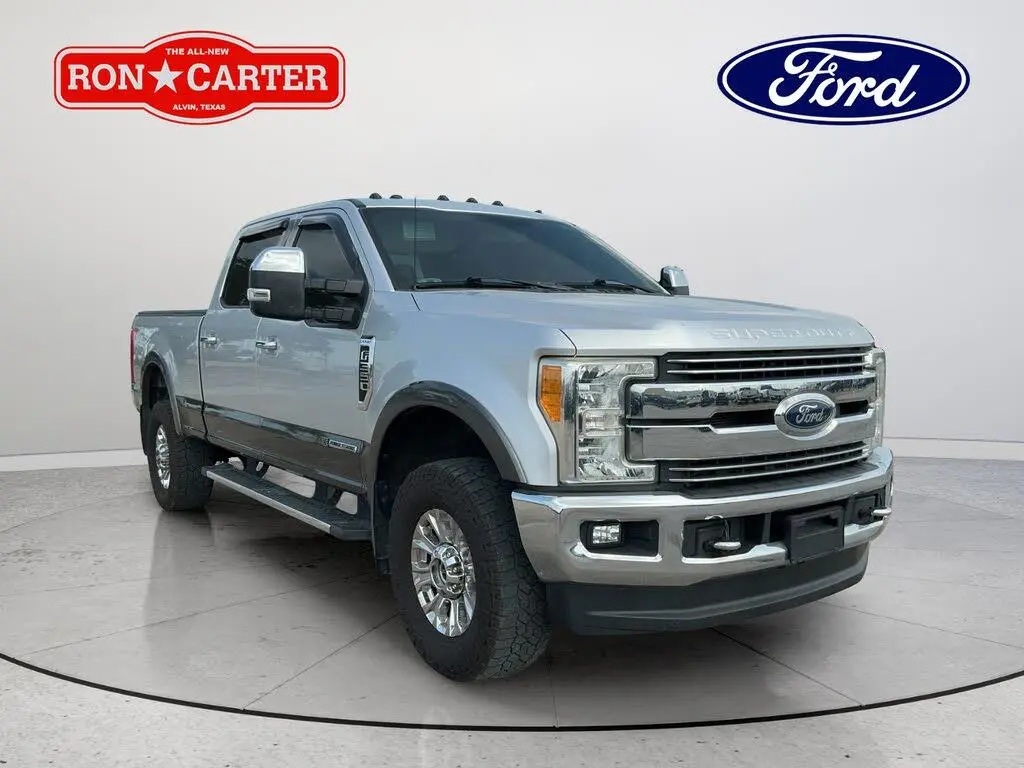 Ford F-350 Super Duty 2017 4x4 XLT 4dr Crew Cab 8 ft. LB SRW Pickup