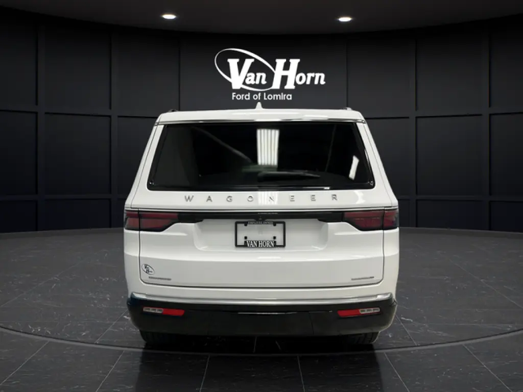 2023 Jeep Wagoneer